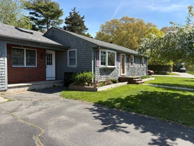 7 Villa Avenue, Swansea, MA 02777