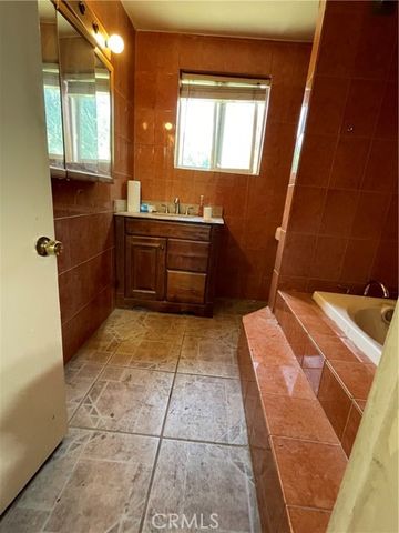 14662 Maclay, San Fernando, CA 91345