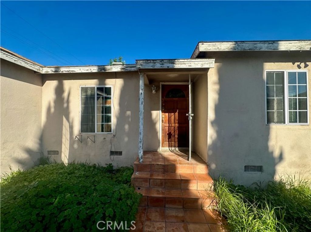 14662 Maclay, San Fernando, CA 91345