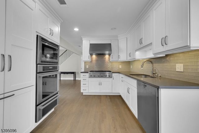 306 Eyland Ave, Roxbury Twp., NJ 07876