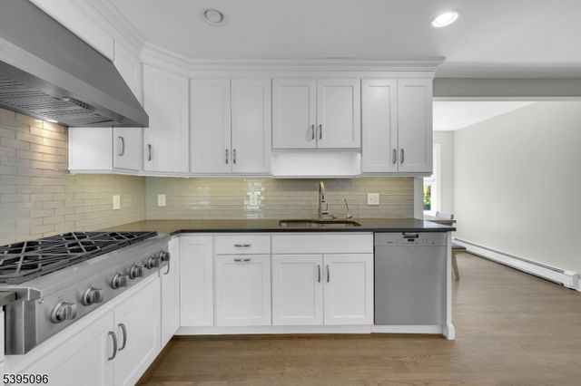 306 Eyland Ave, Roxbury Twp., NJ 07876