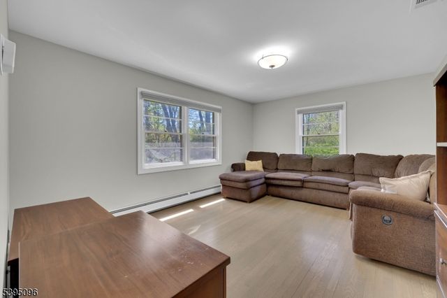306 Eyland Ave, Roxbury Twp., NJ 07876