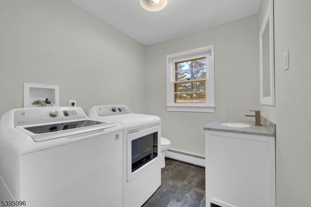 306 Eyland Ave, Roxbury Twp., NJ 07876