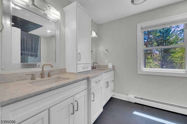 306 Eyland Ave, Roxbury Twp., NJ 07876