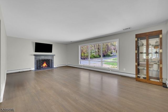 306 Eyland Ave, Roxbury Twp., NJ 07876