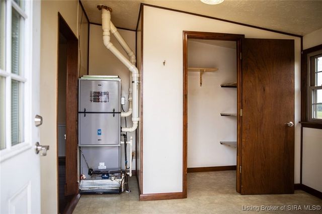 8091 E New Philadelphia Road, Salem, IN 47167