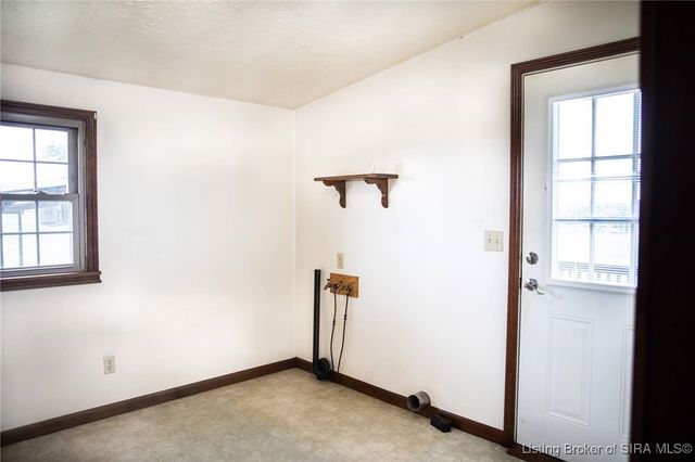 8091 E New Philadelphia Road, Salem, IN 47167