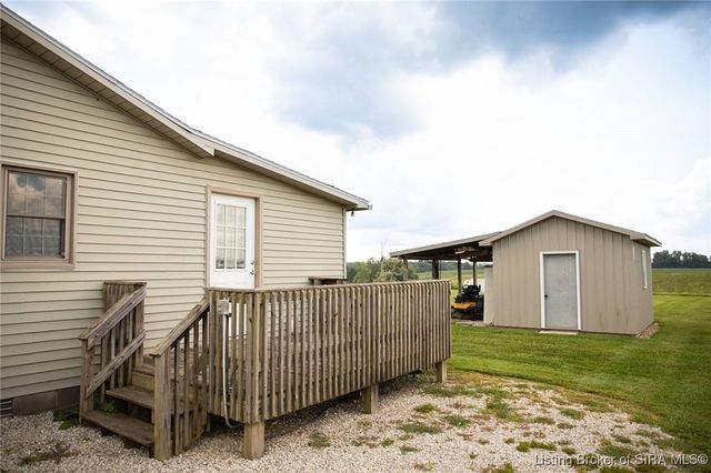 8091 E New Philadelphia Road, Salem, IN 47167