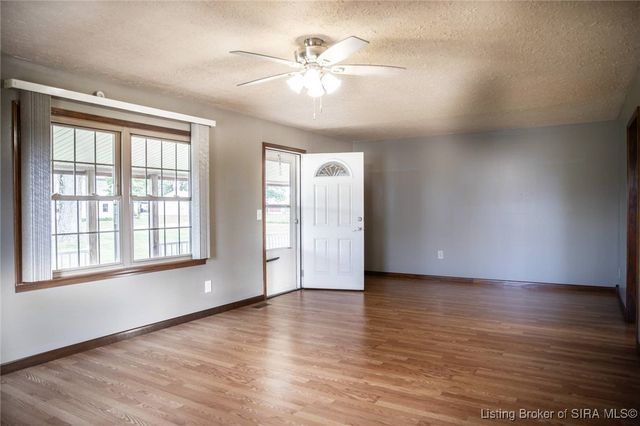 8091 E New Philadelphia Road, Salem, IN 47167