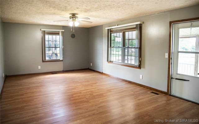 8091 E New Philadelphia Road, Salem, IN 47167