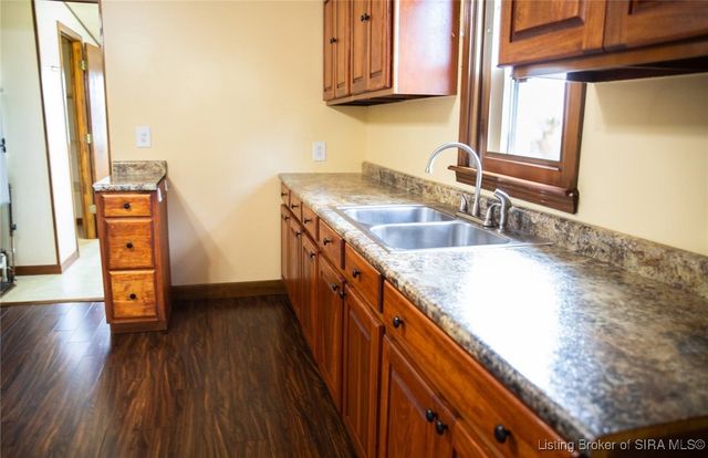 8091 E New Philadelphia Road, Salem, IN 47167