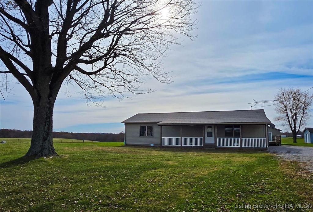8091 E New Philadelphia Road, Salem, IN 47167