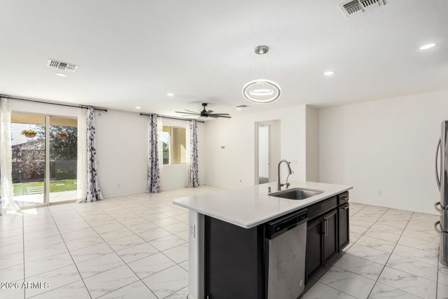 665 E ROJO Way, Gilbert, AZ 85297