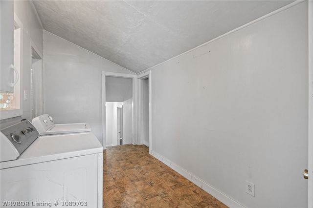 2113 S V Street, Fort Smith, AR 72901