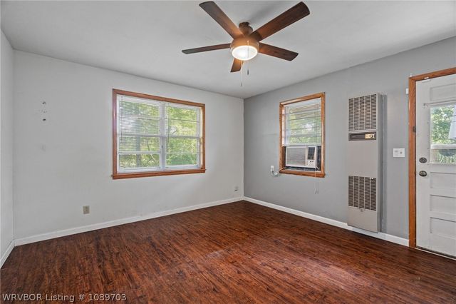 2113 S V Street, Fort Smith, AR 72901