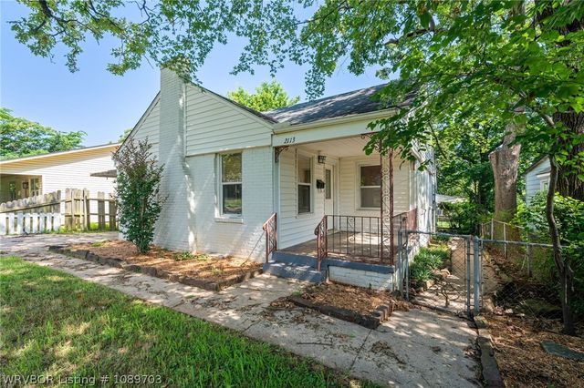 2113 S V Street, Fort Smith, AR 72901
