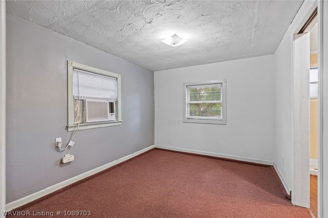 2113 S V Street, Fort Smith, AR 72901