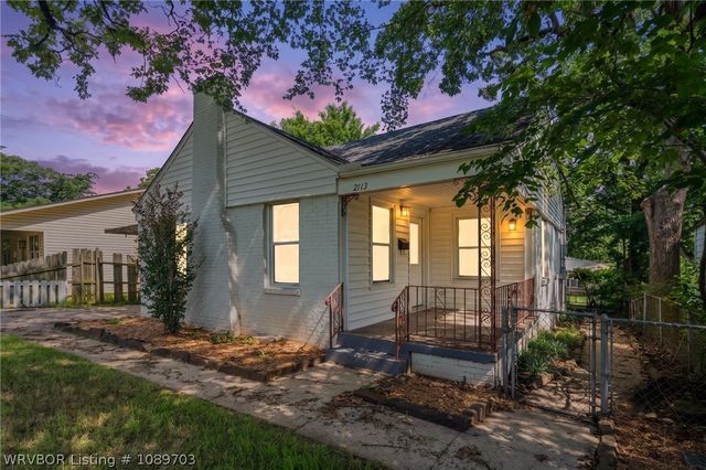 2113 S V Street, Fort Smith, AR 72901