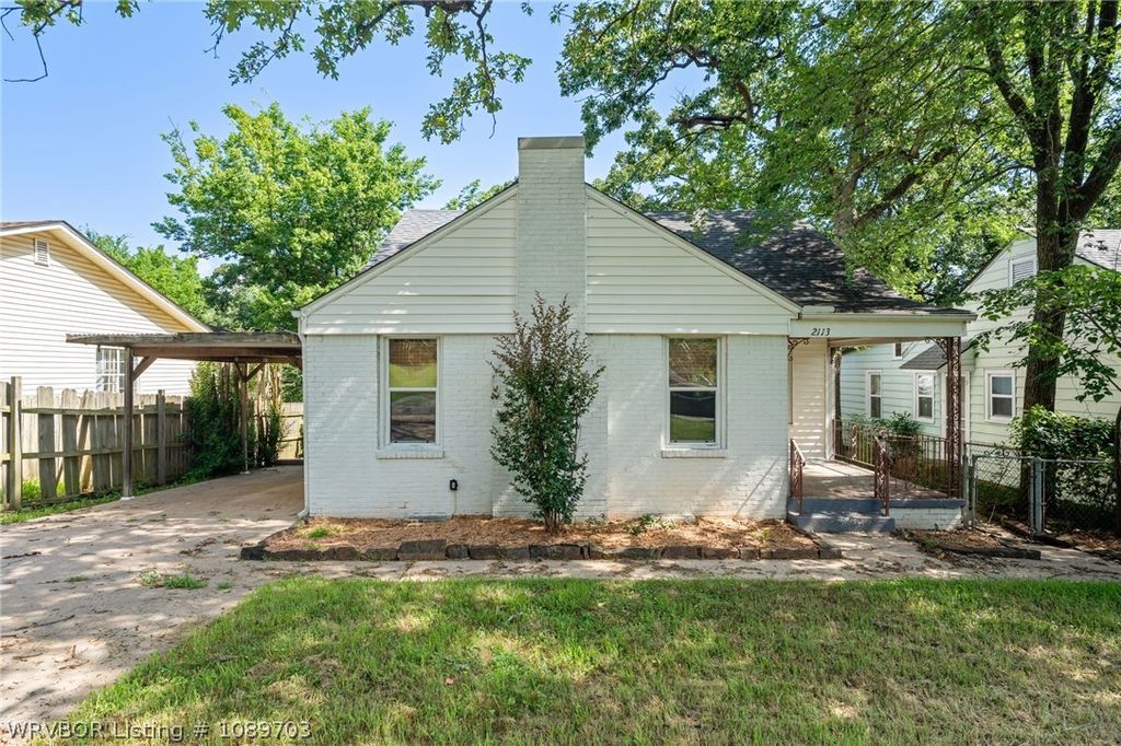 2113 S V Street, Fort Smith, AR 72901