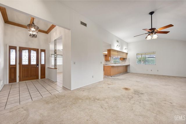 7600 Petris Avenue, Bakersfield, CA 93308