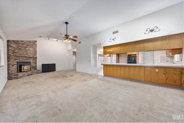 7600 Petris Avenue, Bakersfield, CA 93308