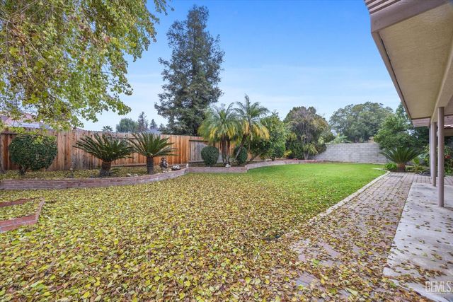 7600 Petris Avenue, Bakersfield, CA 93308