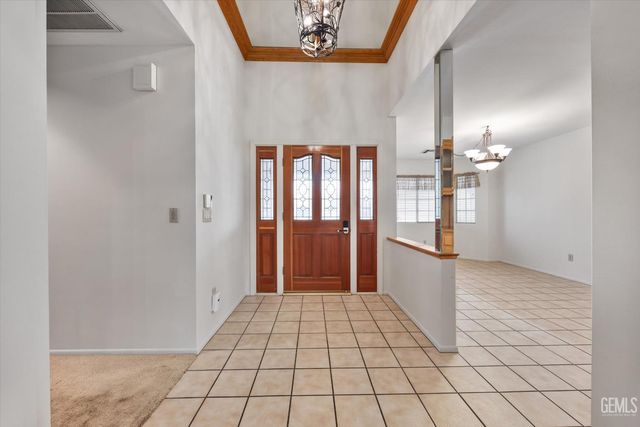 7600 Petris Avenue, Bakersfield, CA 93308