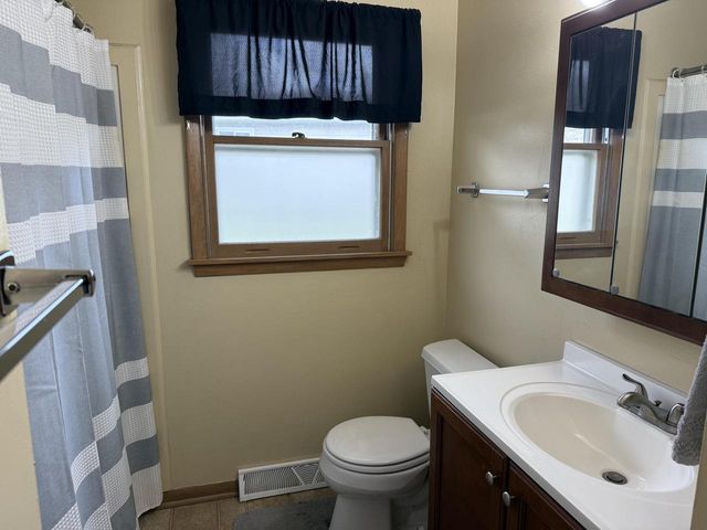 1604 Calumet DRIVE, New Holstein, WI 53061