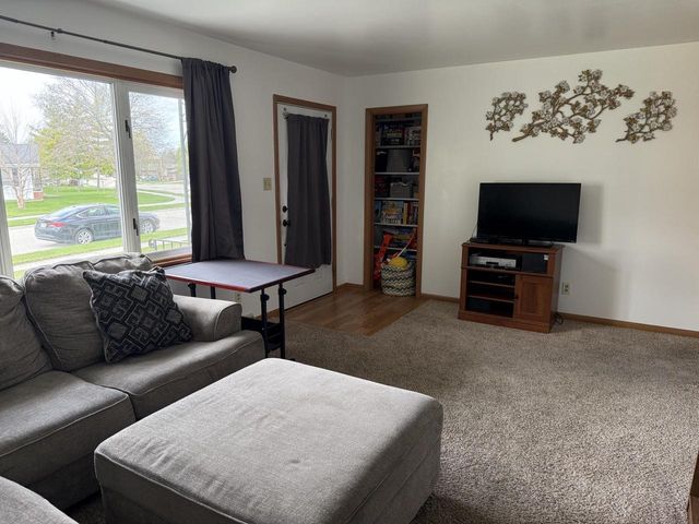 1604 Calumet DRIVE, New Holstein, WI 53061