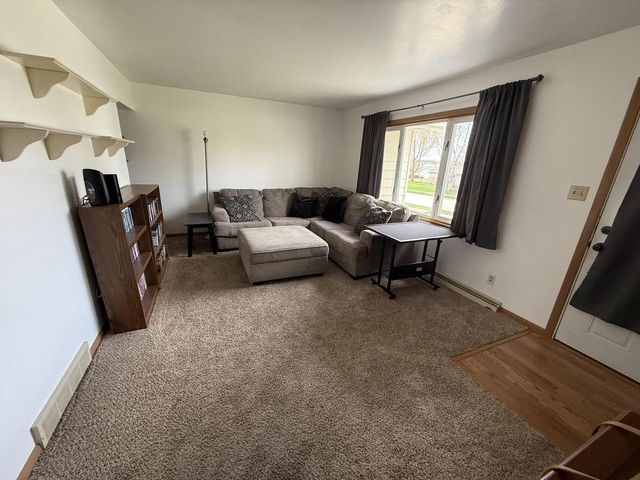 1604 Calumet DRIVE, New Holstein, WI 53061