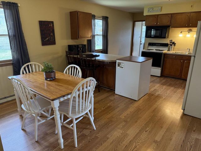1604 Calumet DRIVE, New Holstein, WI 53061