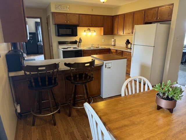 1604 Calumet DRIVE, New Holstein, WI 53061