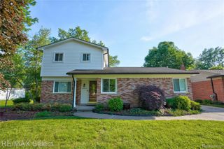 24050 Lakewood Street, St. Clair Shores, MI 48082