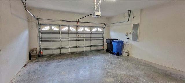 18009 MAUI ISLE DRIVE, Tampa, FL 33647