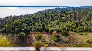 020 Falcon Point, Onalaska, TX 77360