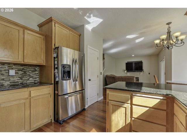 1204 33RD Pl, Forest Grove, OR 97116