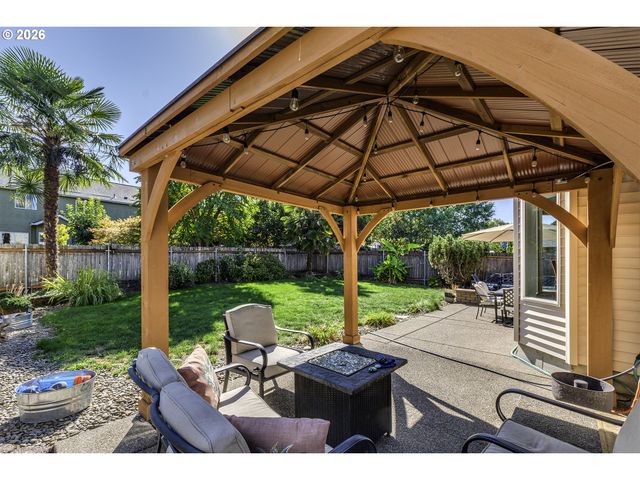 1204 33RD Pl, Forest Grove, OR 97116