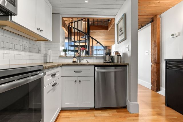 50 Rantoul St 511, Beverly, MA 01915