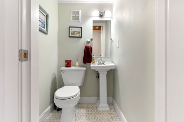 50 Rantoul St 511, Beverly, MA 01915