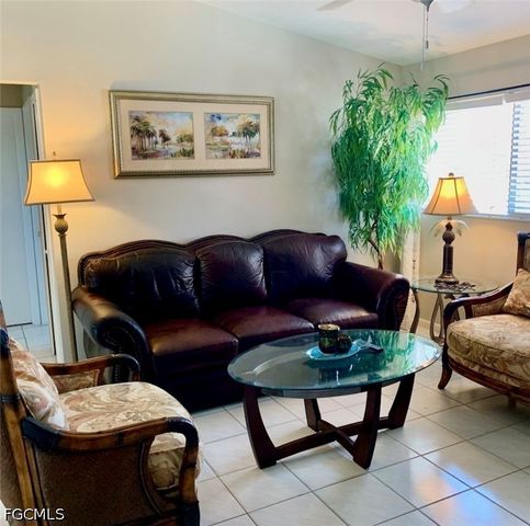 506 SE 27th TER, Cape Coral, FL 33904