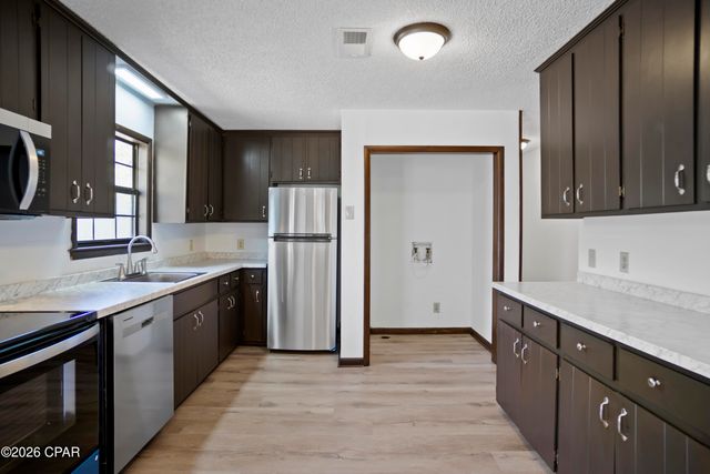 6385 Blue Arrow Drive, Marianna, FL 32446