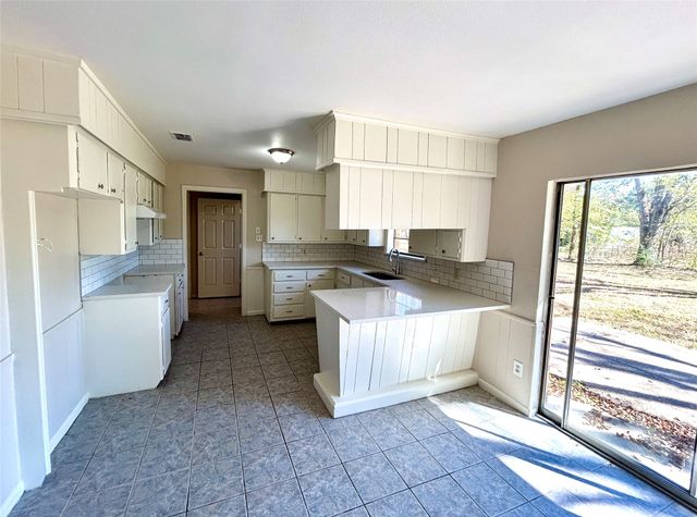 140 VZ County Road 2153, Canton, TX 75103