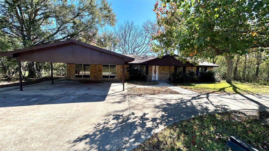 140 VZ County Road 2153, Canton, TX 75103