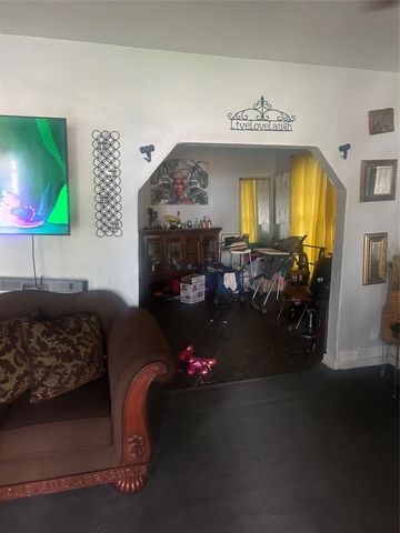 2705 Warren Avenue, Dallas, TX 75215