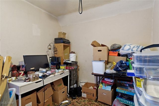 4 Forest Street, Elyria, OH 44035