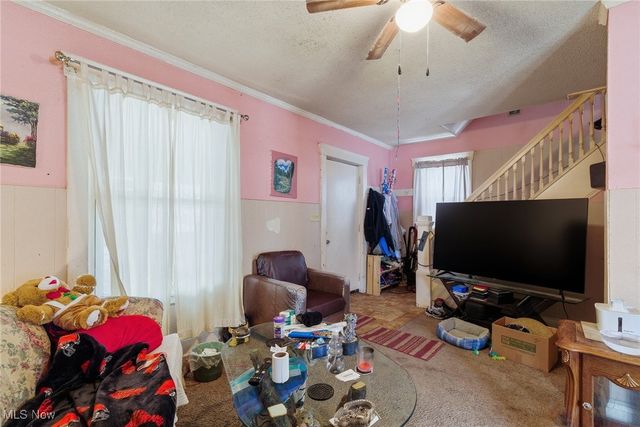 4 Forest Street, Elyria, OH 44035