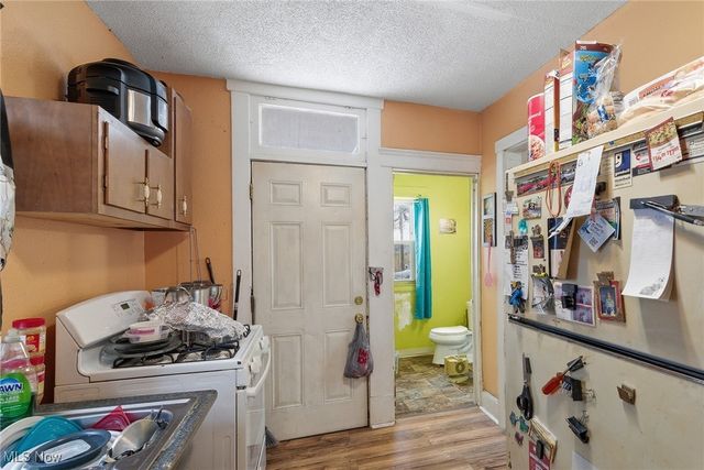 4 Forest Street, Elyria, OH 44035