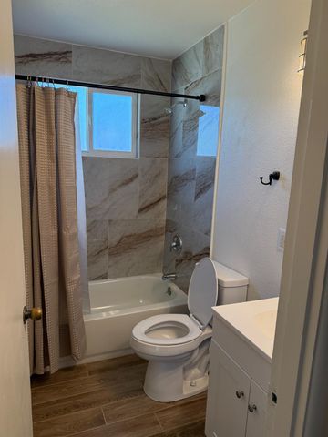 2544 E Gettysburg E, Fresno, CA 93726