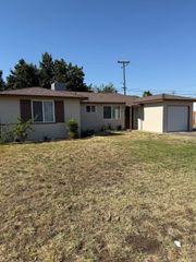 2544 E Gettysburg E, Fresno, CA 93726