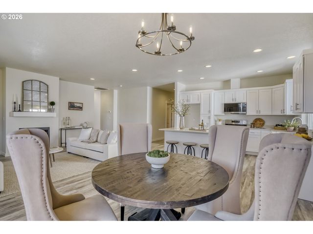 9358 GLORY Ct Ne, Salem, OR 97305